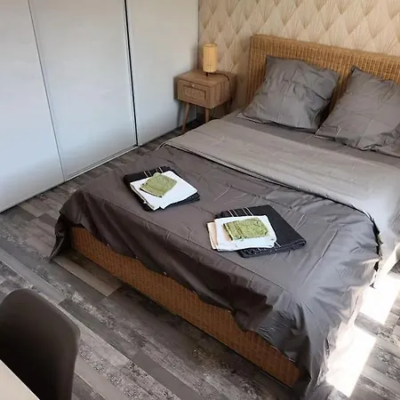 Maison Au Calme Avec Piscine Villa *