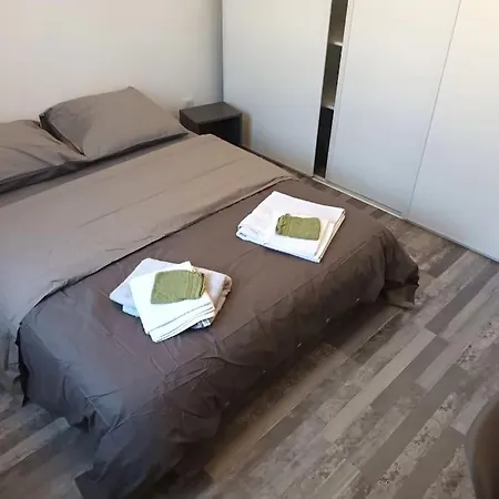 Maison Au Calme Avec Piscine * Alleins