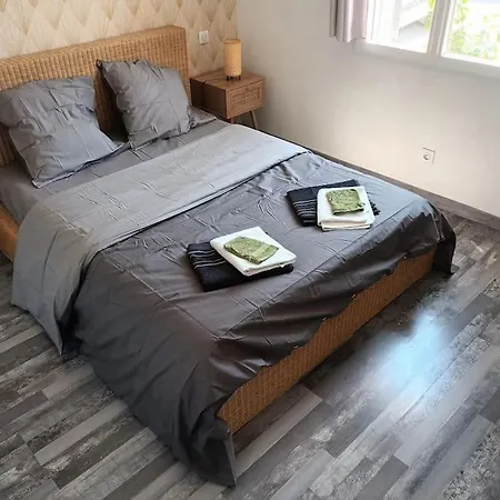 Maison Au Calme Avec Piscine *